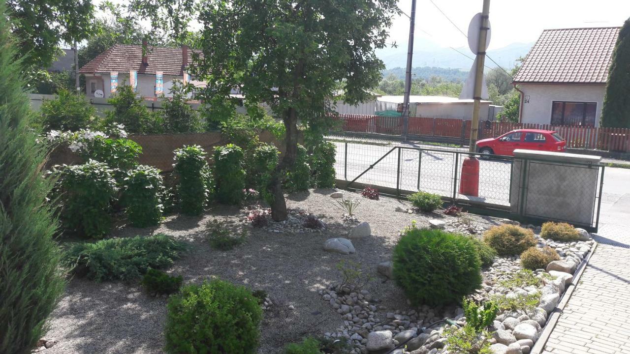 Apartman Yvet Sucany Exterior foto